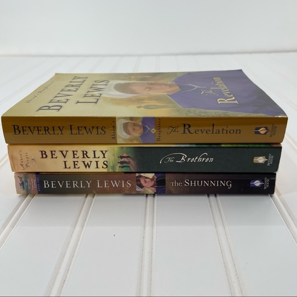 Beverly Lewis Set of 3 Softcover Books - Picture 8 of 9